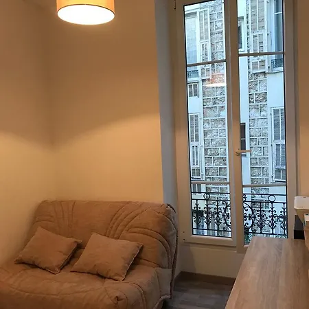 3 Pieces Lepante Apartman *